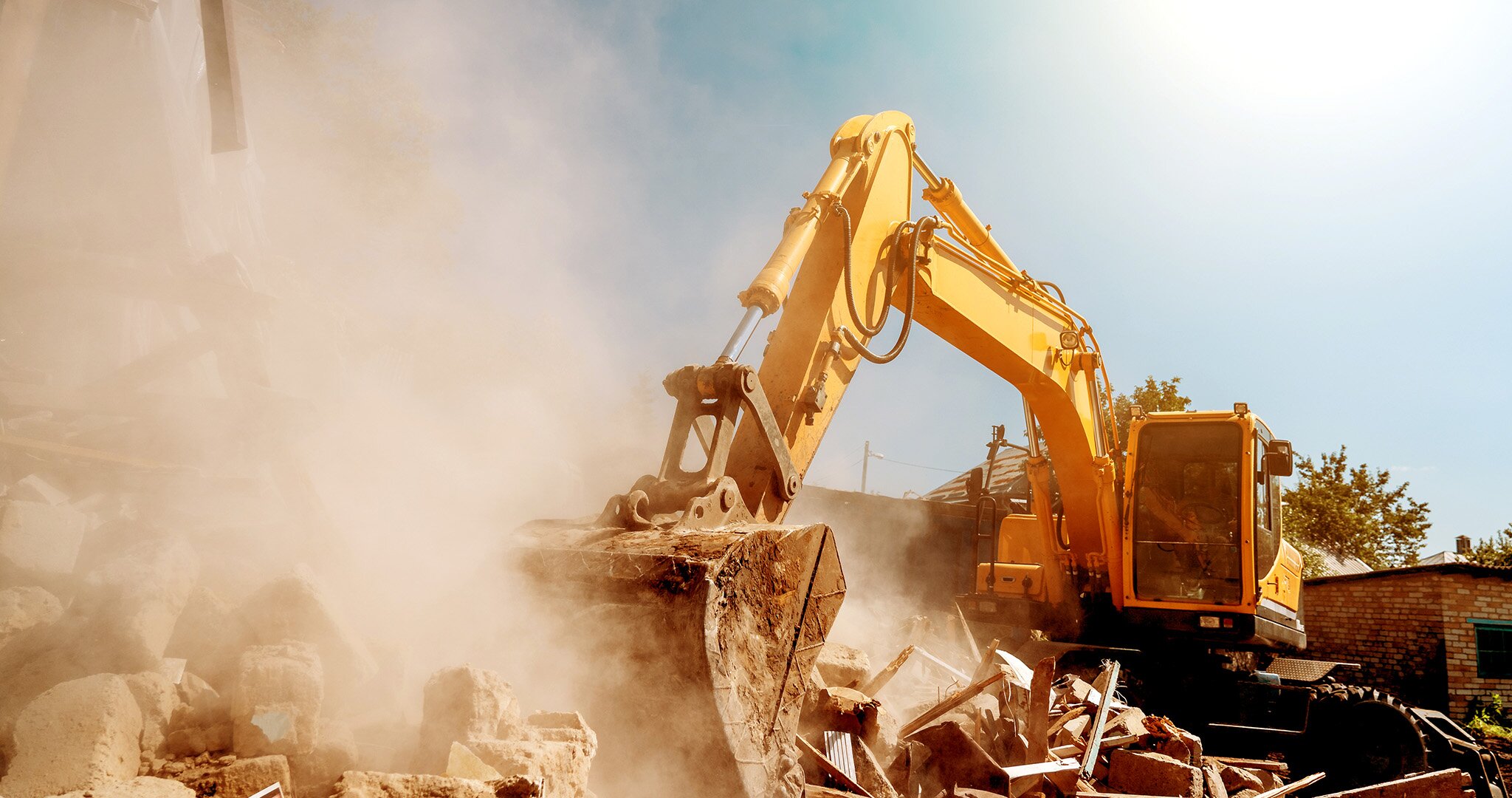 As condições de trabalho nos canteiros de obras geralmente são extremamente empoeiradas e podem levar as máquinas de construção ao limite.