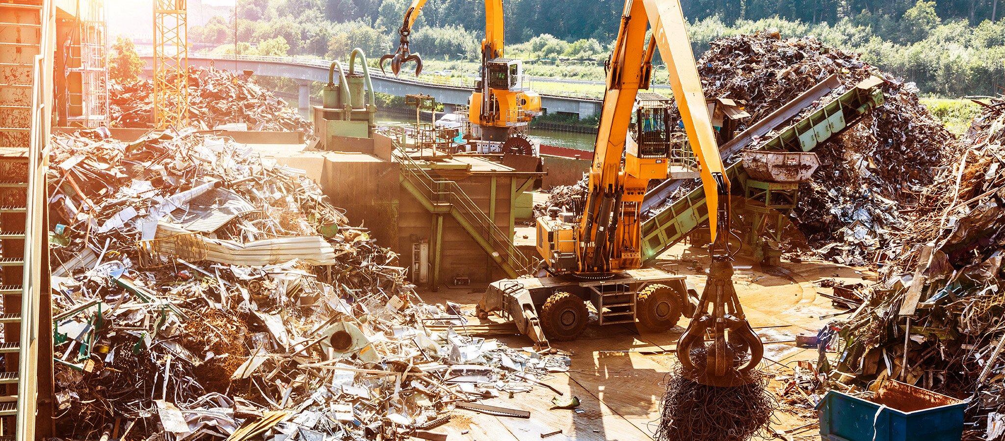 Ob Wertstoffhof oder Kompostieranlage: Maschinen mit Cleanfix Umkehrlüfter bleiben einfach länger einsatzbereit.